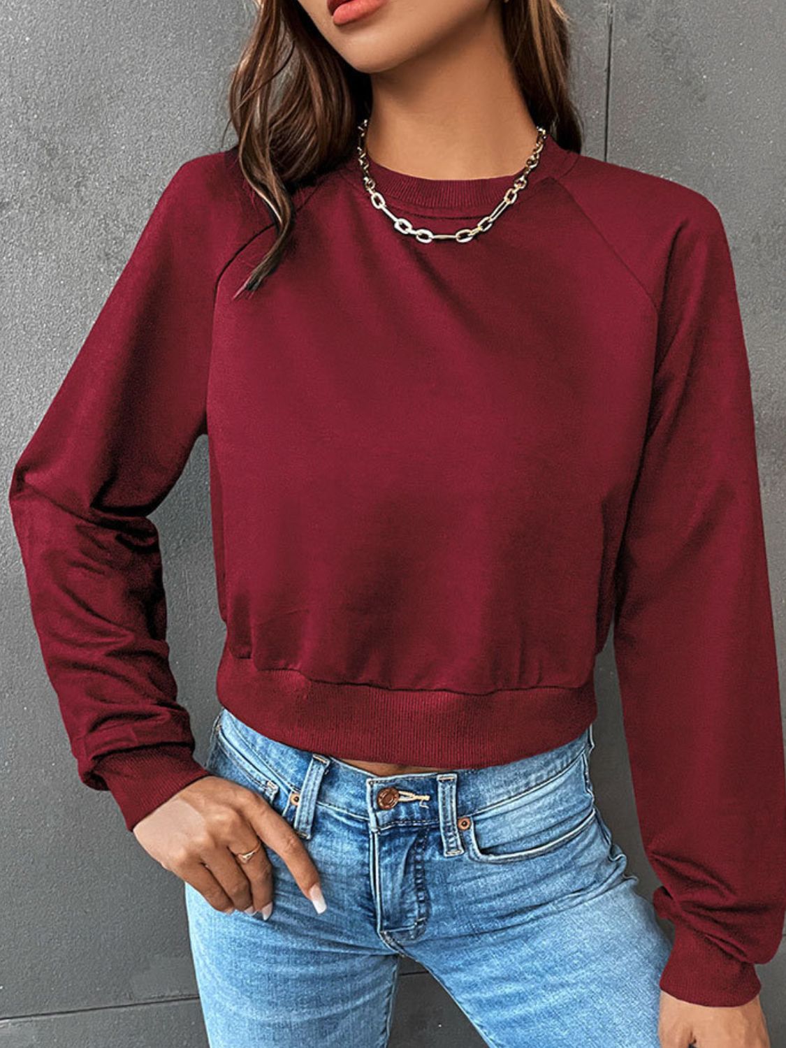 Women's Cropped Raglan Crewneck Sweatshirt